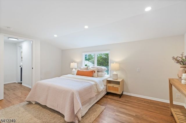 526 Ridgedale Ave, East Hanover Twp., NJ 07936
