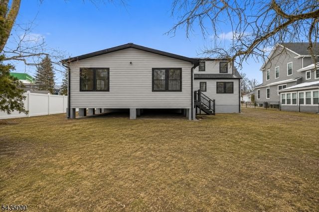 526 Ridgedale Ave, East Hanover Twp., NJ 07936