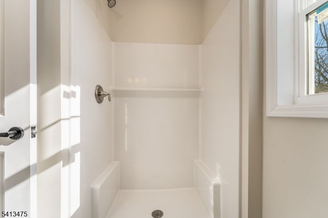 48 Northwood Dr, High Bridge Boro, NJ 08829