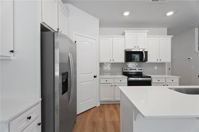 156 Flier Drive, Mcdonough, GA 30253