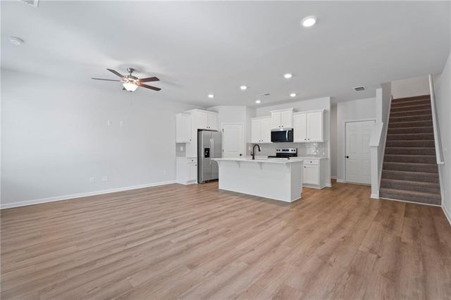 156 Flier Drive, Mcdonough, GA 30253