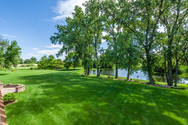 2005 Selkirk Court, Inverness, IL 60010