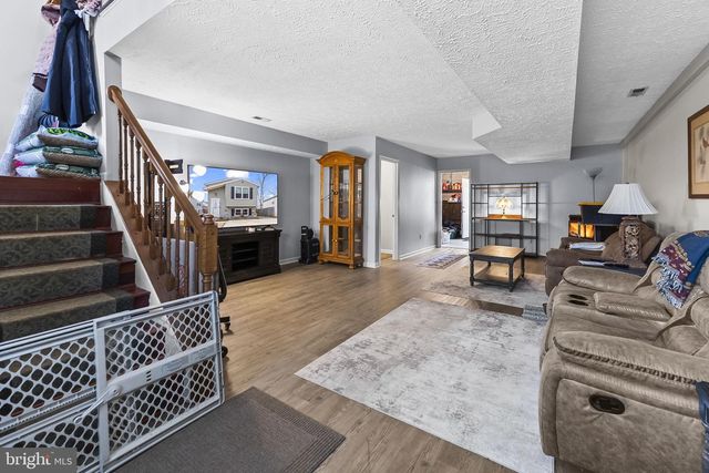 558 ELIZABETH LN, Glen Burnie, MD 21061