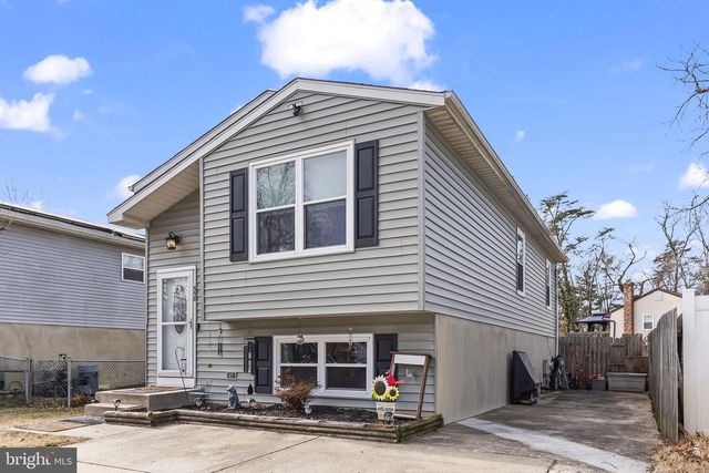 558 ELIZABETH LN, Glen Burnie, MD 21061