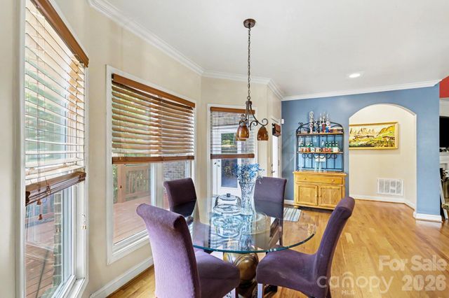 10130 Fairlea Drive, Charlotte, NC 28269