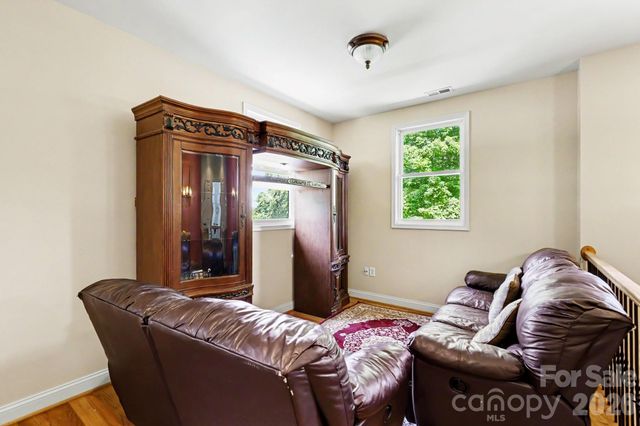 10130 Fairlea Drive, Charlotte, NC 28269
