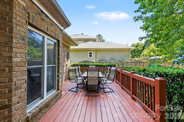 10130 Fairlea Drive, Charlotte, NC 28269