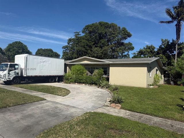 4741 NW 18th St, Lauderhill, FL 33313