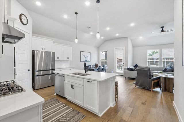 405 Hummingbird Drive, Celina, TX 75009