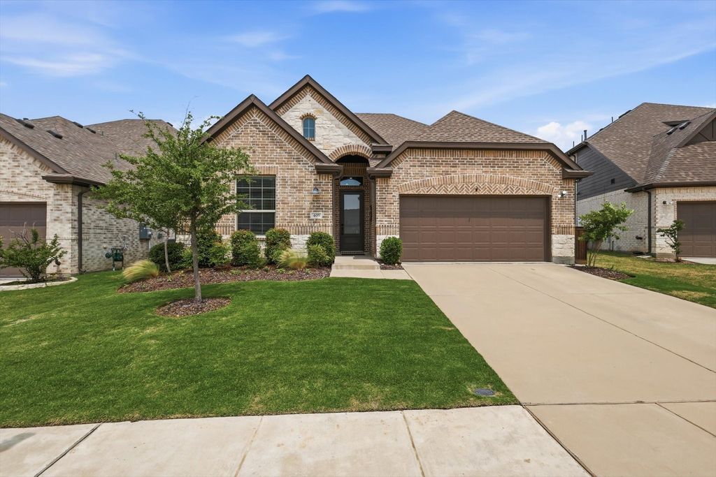 405 Hummingbird Drive, Celina, TX 75009