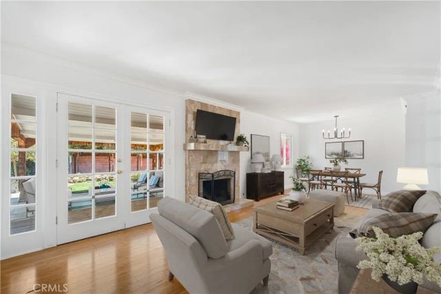20271 Mobile, Winnetka, CA 91306