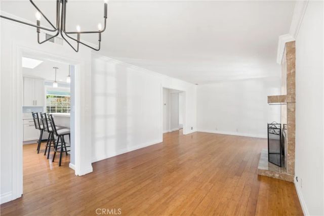 20271 Mobile, Winnetka, CA 91306
