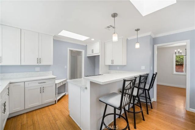 20271 Mobile, Winnetka, CA 91306