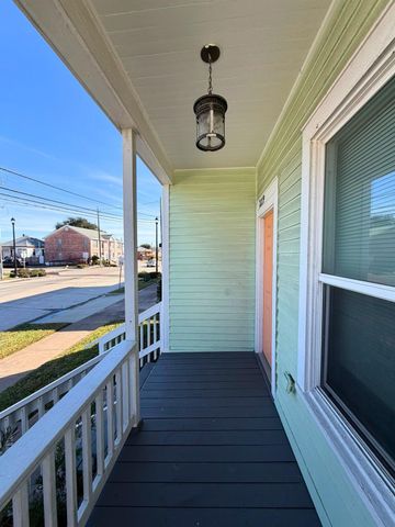 2219 45th Street, Galveston, TX 77550