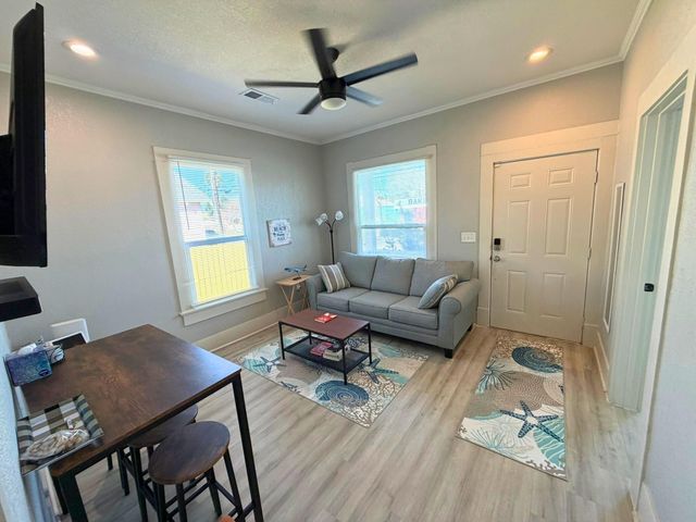 2219 45th Street, Galveston, TX 77550