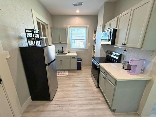 2219 45th Street, Galveston, TX 77550