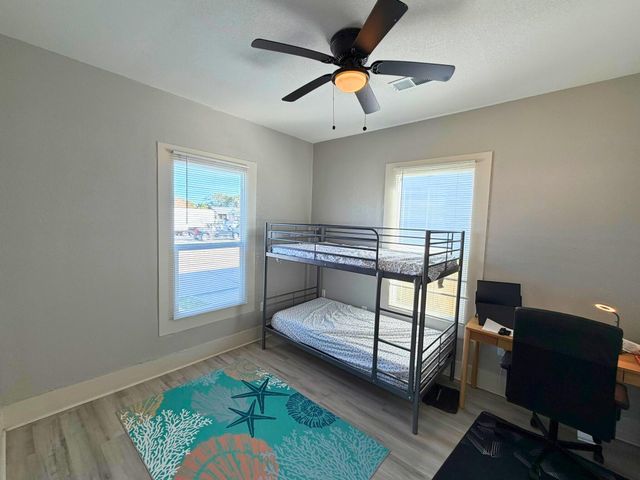 2219 45th Street, Galveston, TX 77550