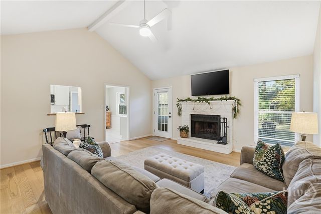 102 E Sagebrush Lane, Savannah, GA 31419