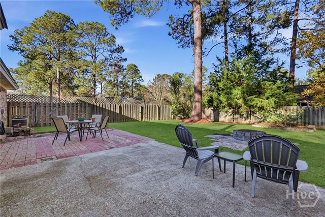 102 E Sagebrush Lane, Savannah, GA 31419