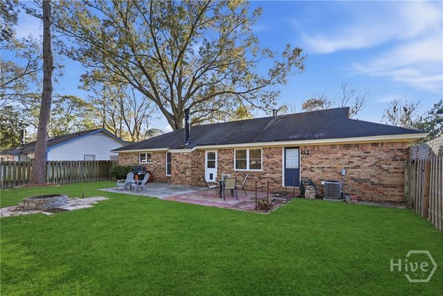 102 E Sagebrush Lane, Savannah, GA 31419