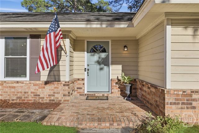 102 E Sagebrush Lane, Savannah, GA 31419