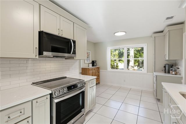 102 E Sagebrush Lane, Savannah, GA 31419