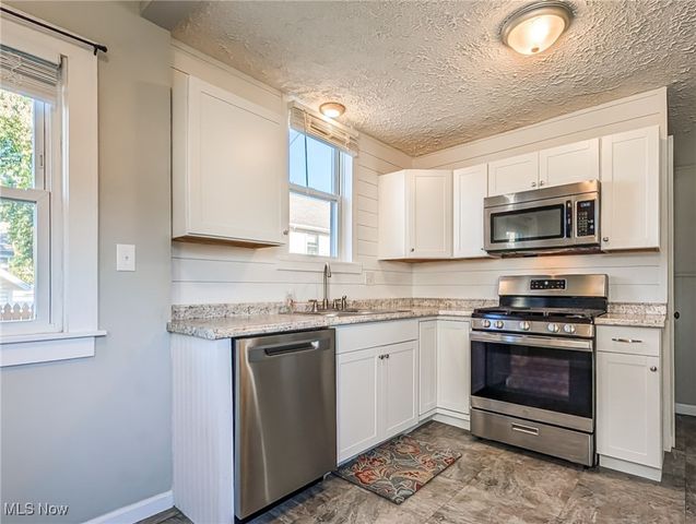 1403 24th Street NW, Canton, OH 44709