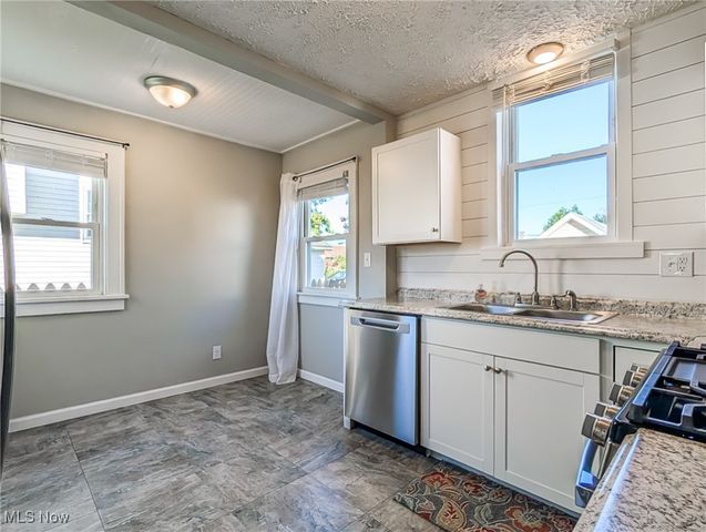 1403 24th Street NW, Canton, OH 44709