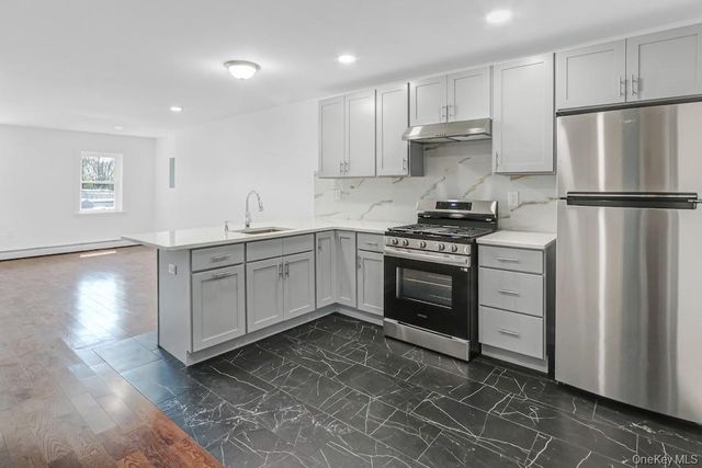 370 Broadway 3, Newburgh, NY 12550