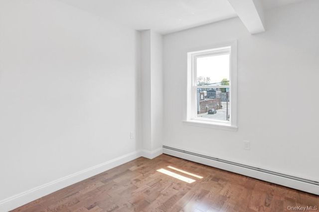 370 Broadway 3, Newburgh, NY 12550