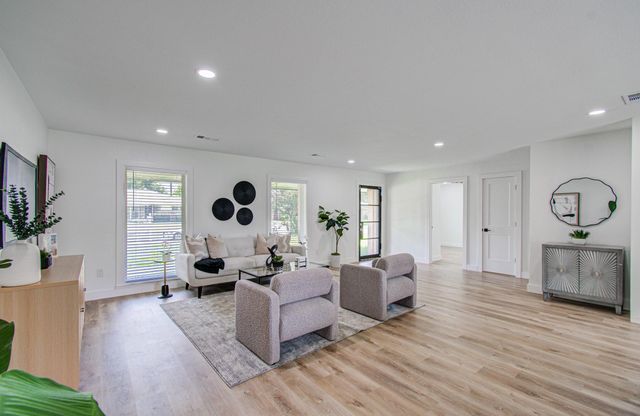 4009 Omeara Drive, Houston, TX 77025