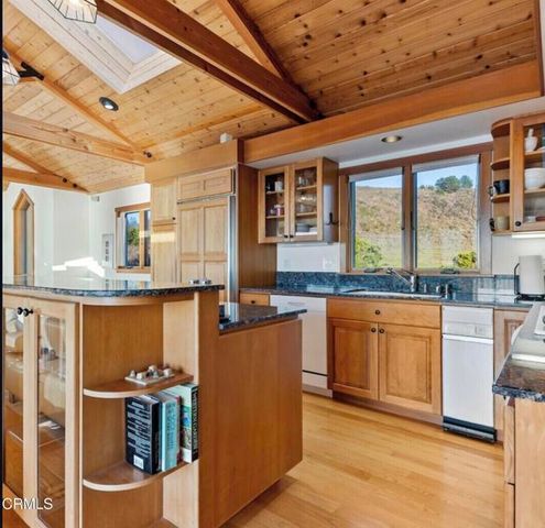 7400 Highway 1, Elk, CA 95432