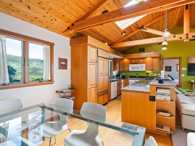 7400 Highway 1, Elk, CA 95432