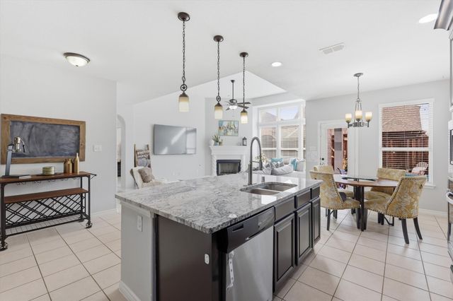 1316 Realoaks Drive, Fort Worth, TX 76131