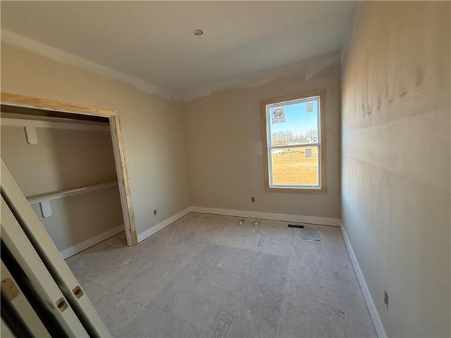 8005 SE Hoot Owl Street, Blue Springs, MO 64014