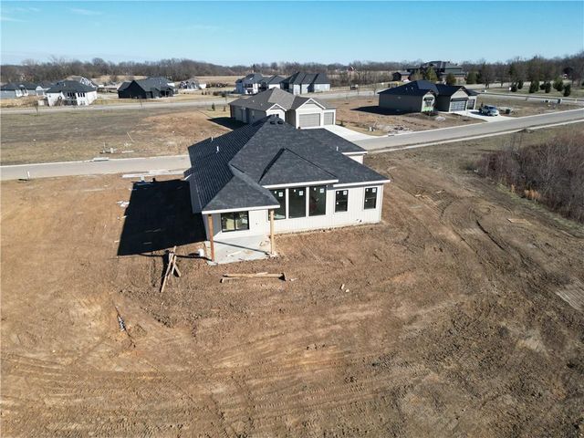 8005 SE Hoot Owl Street, Blue Springs, MO 64014