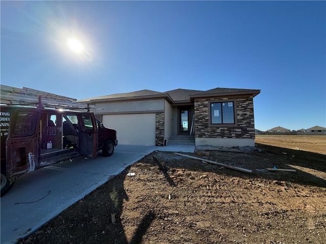 8005 SE Hoot Owl Street, Blue Springs, MO 64014