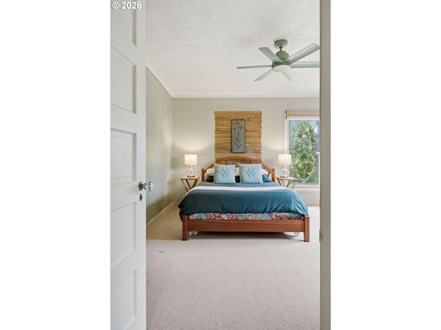 21138 S SOUTH END Rd, Oregon City, OR 97045