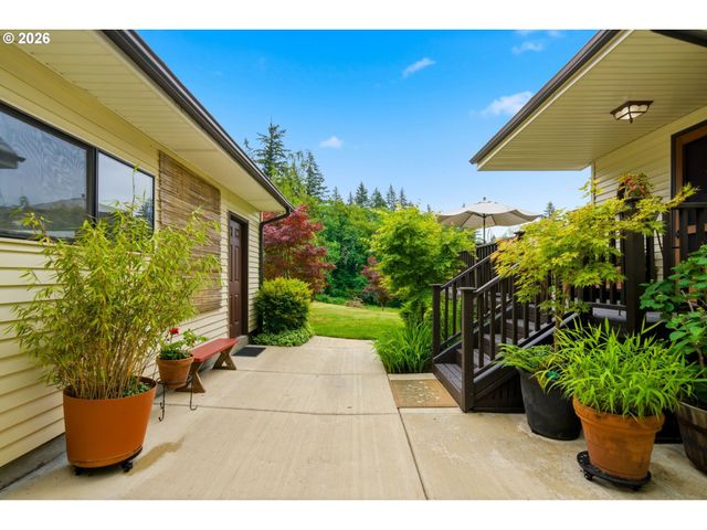21138 S SOUTH END Rd, Oregon City, OR 97045