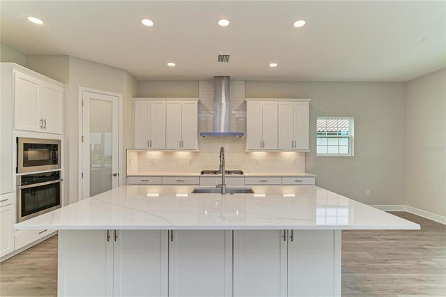 8215 RUSHTON PLACE, Parrish, FL 34219