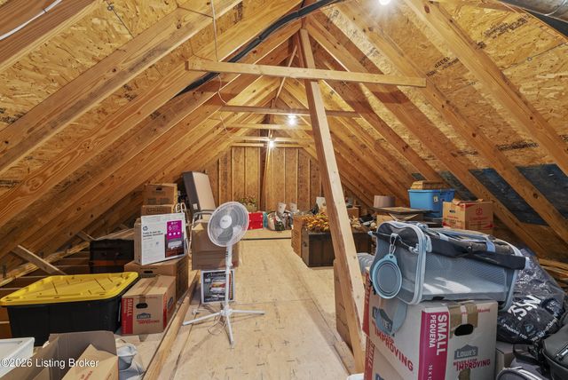 239 Maple Valley Rd, Louisville, KY 40245
