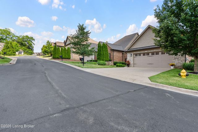 239 Maple Valley Rd, Louisville, KY 40245