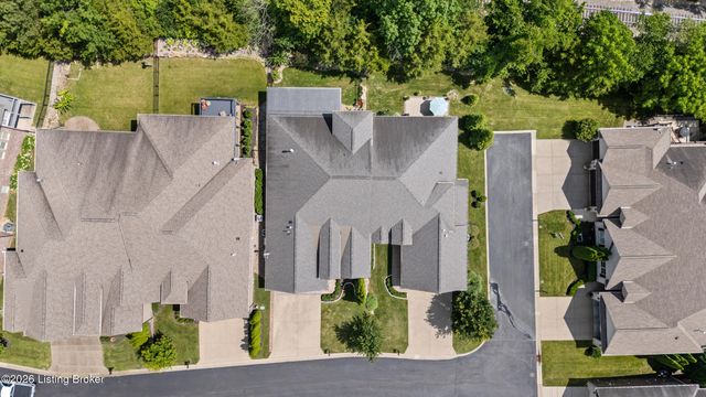 239 Maple Valley Rd, Louisville, KY 40245