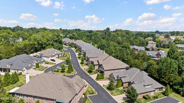 239 Maple Valley Rd, Louisville, KY 40245