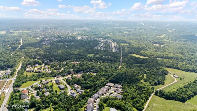 239 Maple Valley Rd, Louisville, KY 40245