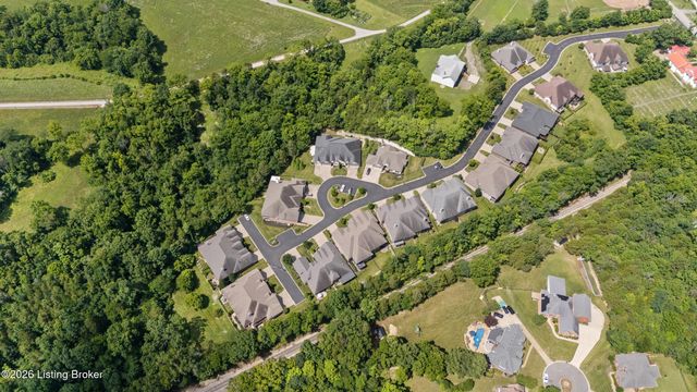 239 Maple Valley Rd, Louisville, KY 40245