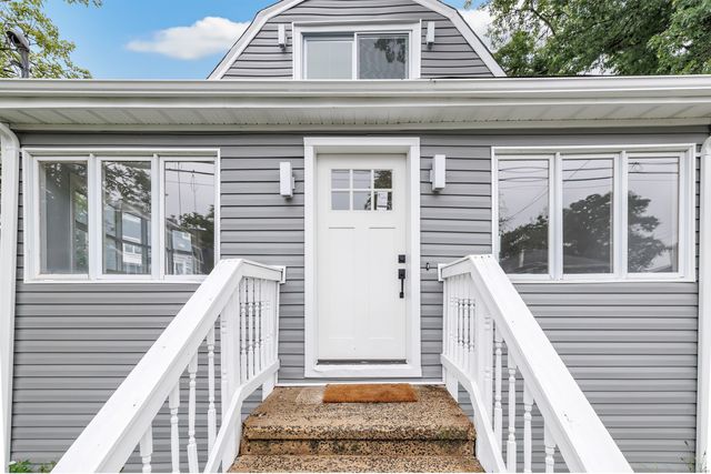 34 2nd Avenue, East Haven, CT 06512