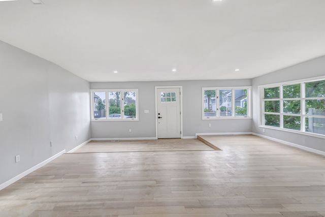 34 2nd Avenue, East Haven, CT 06512