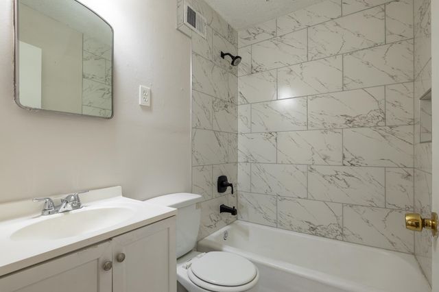 1494 RAYMORE RD, Memphis, TN 38117