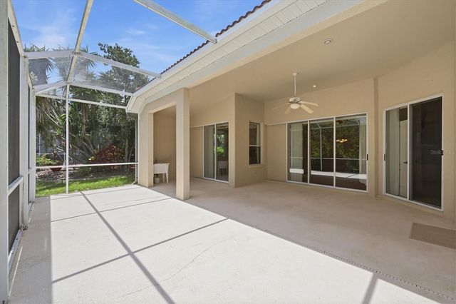 8492 IDLEWOOD COURT, Lakewood Ranch, FL 34202